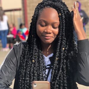 Meet your Posher, Taylor